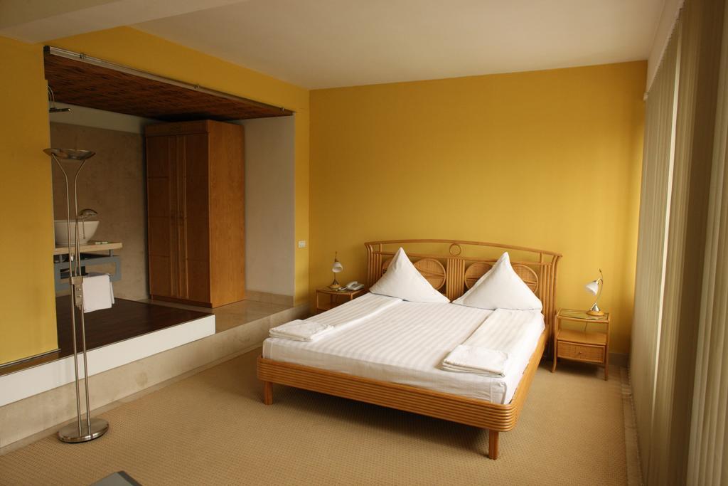 Hotel Central Hotel 2*
