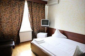 Hotel Central 2*