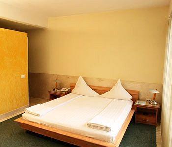 Hotel Central Hotel 2*
